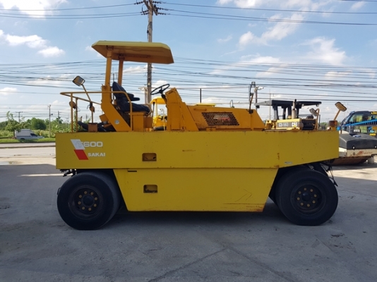 ขายรถบดล้อยาง ยี่ห้อ SAKAI T600 นำเข้าจากประเทศญี่ปุ่นแท้ 100\% สภาพสวย ไม่เคยใช้งานในไทย ขายรถบดล้อยาง ยี่ห้อ SAKAI T600 นำเข้าจากประเทศญี่ปุ่นแท้ 100\% สภาพสวย ไม่เคยใช้งานในไทย
