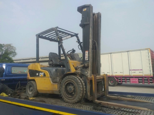รถโฟลคลิฟท์ ยี่ห้อ CAT 30 รถโฟลคลิฟท์ ยี่ห้อ CAT 30