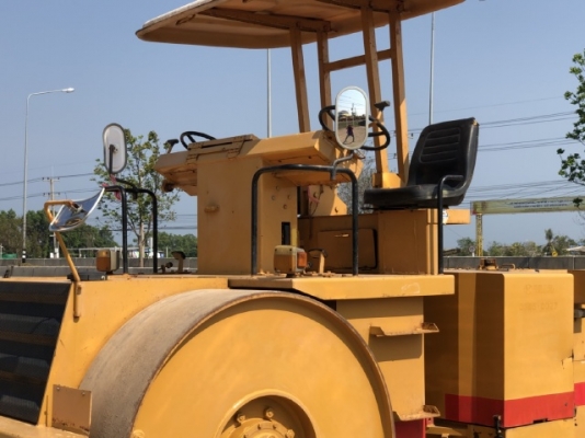 ขายรถบด 3 ล้อ DYNAPAC CS12 นำเข้าเองจากญี่ปุ่น สภาพสวยพร้อมใช้ มีVDOการทำงานครับ ขายรถบด 3 ล้อ DYNAPAC CS12 นำเข้าเองจากญี่ปุ่น สภาพสวยพร้อมใช้ มีVDOการทำงานครับ