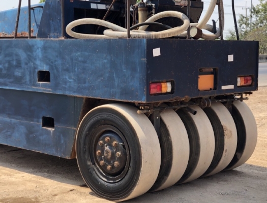 ขายรถบด 9 ล้อ SAKAI TS200 นำเข้าเองจากญี่ปุ่น สภาพสวยพร้อมใช้ มีVDOการทำงานครับ ขายรถบด 9 ล้อ SAKAI TS200 นำเข้าเองจากญี่ปุ่น สภาพสวยพร้อมใช้ มีVDOการทำงานครับ