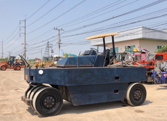 ขายรถบด 9 ล้อ SAKAI TS200 นำเข้าเองจากญี่ปุ่น สภาพสวยพร้อมใช้ มีVDOการทำงานครับ ขายรถบด 9 ล้อ SAKAI TS200 นำเข้าเองจากญี่ปุ่น สภาพสวยพร้อมใช้ มีVDOการทำงานครับ