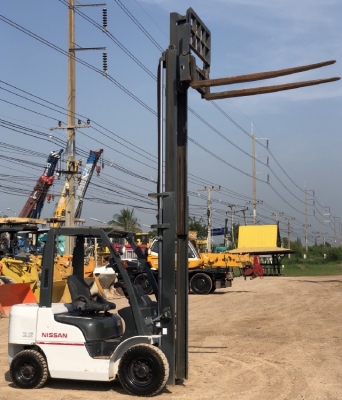 ขายรถยกดีเซล NISSAN 2.5 ตัน ปี 2013 นำเข้าเองจากญี่ปุ่น สภาพสวยพร้อมใช้ มีVDOการทำงานครับ