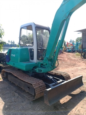 ขาย..KOMATSU PC40-7. เก่านอกแท้  สภาพสวย  เครื่องปั๊มแห้ง...พร้อมใช้  โทร  089-3818694  จ๊อย