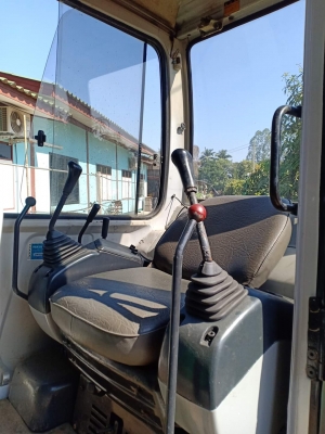 ขาย..KOMATSU PC40-7. เก่านอกแท้  สภาพสวย  เครื่องปั๊มแห้ง...พร้อมใช้  โทร  089-3818694  จ๊อย