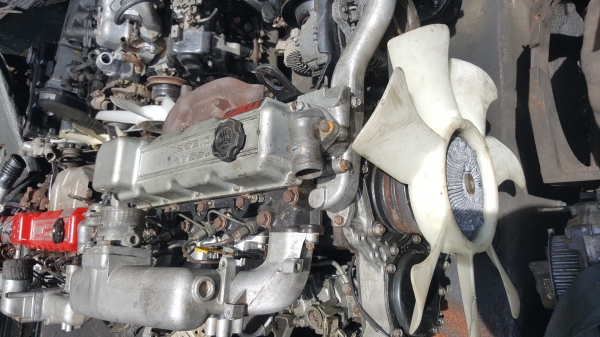 เครื่องยนต์ Nissan  TD27  ฟรอนต์เทีย