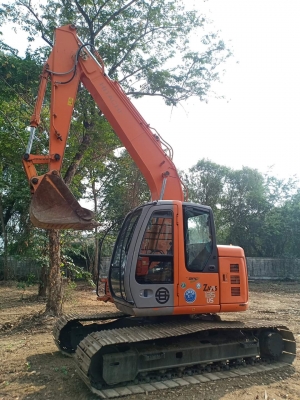 ขายHITACHI. ZX135US. เก่านอกแท้  แทรคใหญ่70 มีลายแย๊ก..สภาพสวย  ใช้งานมาน้อย  โทร 089-3818694  จ๊อย