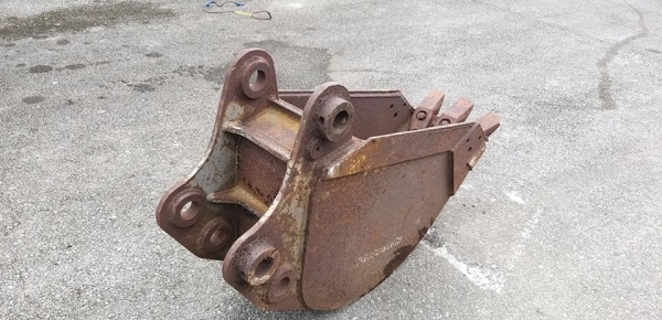 บุ้งกี๋ ขุดร่อง PC60 มือ2จากญี่ปุ่น ของแท้!!! สภาพเดิมๆใช้น้อย ทำสีใหม่ สวยดี งามมากๆ