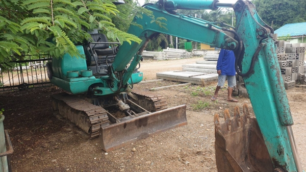 KOMATSU PC25-7 ปั้มนิ้ว คอลโทรลสั้น สภาพสวย KOMATSU PC25-7 ปั้มนิ้ว คอลโทรลสั้น สภาพสวย