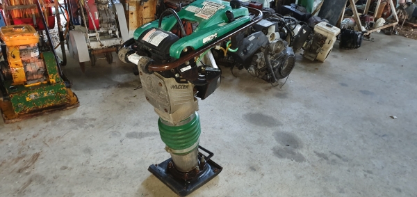 จิงโจ้ ตบดิน