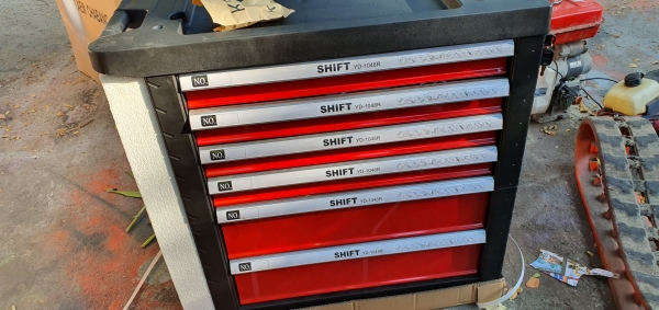 ตู้พร้อมเครื่องมือ