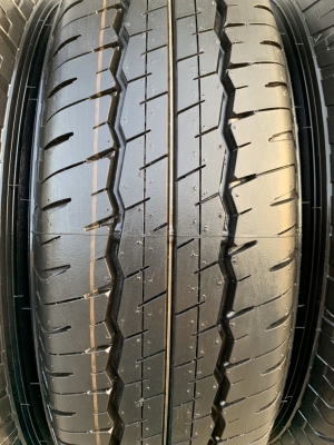 ยางใหม่ป้ายแดง 215-70-16 Dunlop ปี 19 สวยกริ๊บๆ
