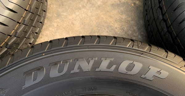 ยางใหม่ป้ายแดง 215-70-16 Dunlop ปี 19 สวยกริ๊บๆ ยางใหม่ป้ายแดง 215-70-16 Dunlop ปี 19 สวยกริ๊บๆ