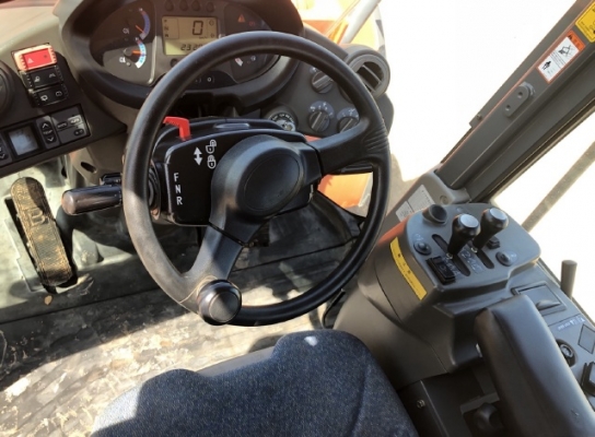 ขายรถตักล้อยาง HITACHI ZW220 นำเข้าเองจากญี่ปุ่น สภาพสวยพร้อมใช้ มีVDOการทำงานครับ