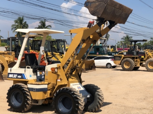 ขายรถตักล้อยาง KOMATSU WA30-2 (4XX ชั่วโมง) นำเข้าเองจากญี่ปุ่น สภาพสวยพร้อมใช้งาน มีVDOการทำงานครับ ขายรถตักล้อยาง KOMATSU WA30-2 (4XX ชั่วโมง) นำเข้าเองจากญี่ปุ่น สภาพสวยพร้อมใช้งาน มีVDOการทำงานครับ