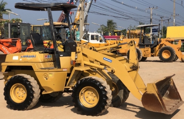 ขายรถตักล้อยาง KOMATSU WA30-5 (2,XXX ชั่วโมง) นำเข้าเองจากญี่ปุ่น สภาพสวยพร้อมใช้ มีVDOการทำงานครับ ขายรถตักล้อยาง KOMATSU WA30-5 (2,XXX ชั่วโมง) นำเข้าเองจากญี่ปุ่น สภาพสวยพร้อมใช้ มีVDOการทำงานครับ