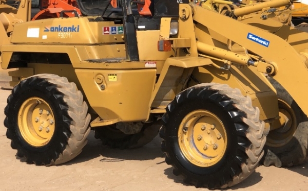 ขายรถตักล้อยาง KOMATSU WA30-5 (2,XXX ชั่วโมง) นำเข้าเองจากญี่ปุ่น สภาพสวยพร้อมใช้ มีVDOการทำงานครับ ขายรถตักล้อยาง KOMATSU WA30-5 (2,XXX ชั่วโมง) นำเข้าเองจากญี่ปุ่น สภาพสวยพร้อมใช้ มีVDOการทำงานครับ