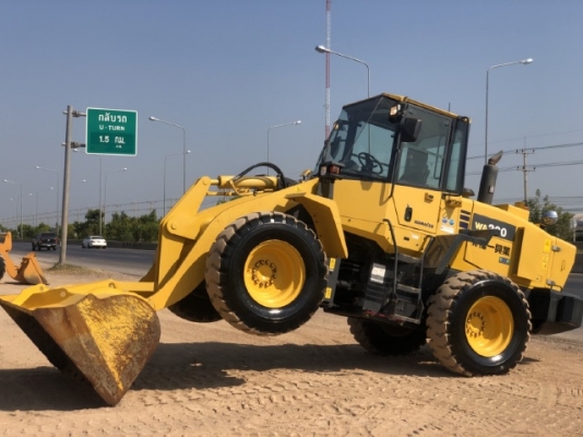 ขายรถตักล้อยาง KOMATSU WA200-6 ปี 2010 รถนอกนำเข้าจากญี่ปุ่น สภาพสวยพร้อมใช้ มีVDOการทำงานครับ ขายรถตักล้อยาง KOMATSU WA200-6 ปี 2010 รถนอกนำเข้าจากญี่ปุ่น สภาพสวยพร้อมใช้ มีVDOการทำงานครับ