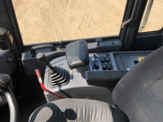 ขายรถตักล้อยาง KOMATSU WA200-6 ปี 2010 รถนอกนำเข้าจากญี่ปุ่น สภาพสวยพร้อมใช้ มีVDOการทำงานครับ ขายรถตักล้อยาง KOMATSU WA200-6 ปี 2010 รถนอกนำเข้าจากญี่ปุ่น สภาพสวยพร้อมใช้ มีVDOการทำงานครับ