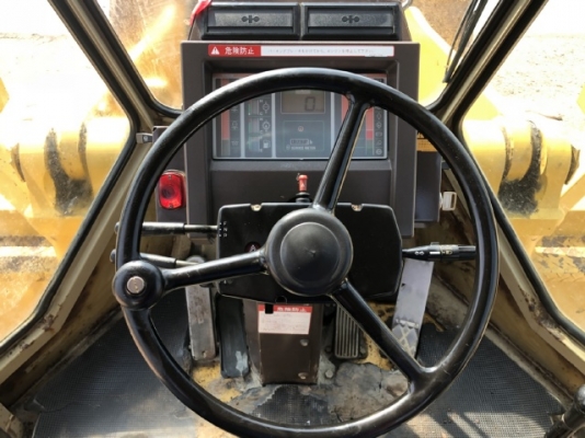 ขายรถตักล้อยาง KOMATSU WA300-1 นำเข้าเองจากญี่ปุ่น สภาพสวยพร้อมใช้ มีVDOการทำงานครับ