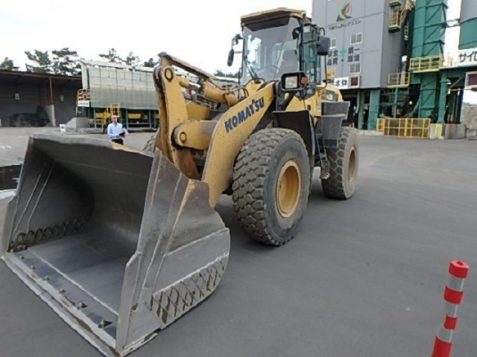 ขายรถตักล้อยาง KOMATSU WA320-7 ปี 2014 นำเข้าเองจากญี่ปุ่น สภาพสวยพร้อมใช้งาน ถึงเร็วๆนี้ครับ