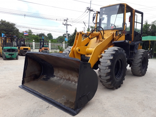 ขายรถตักล้อยางมือสอง KOMATSU WA180-3 สนใจติดต่อคุณรัตนศักดิ์ 081-7621704