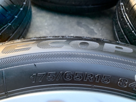 ล้อแม็กป้ายแดง Honda New Jazz ตัวรองท็อป ขอบ 15 พร้อมยางใหม่ป้ายแดง 175-65-15 Bridgestone ปี 19
