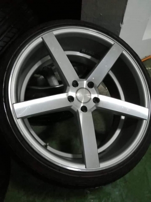 ล้อ Vossen CVT3 ขอบ20 สภาพสวย ไม่มีซ่อม พร้อมยาง 245 35 20 ปี17 ราคาไม่แพง
