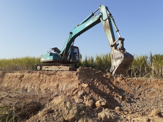 ถขุดแบ็คโฮ KOBELCO SK200 MARK///