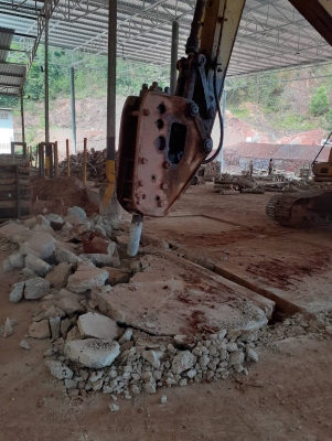 ขายหัวกระแทกใส่แบคโฮ200