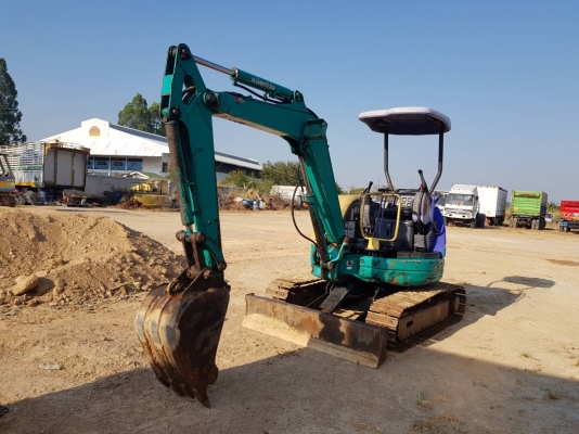 KOMATSU PC30