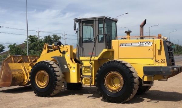 ขายรถตักล้อยาง TCM L32-3 นำเข้าเองจากญี่ปุ่น สภาพสวยพร้อมใช้งาน มีVDOการทำงานครับ ขายรถตักล้อยาง TCM L32-3 นำเข้าเองจากญี่ปุ่น สภาพสวยพร้อมใช้งาน มีVDOการทำงานครับ