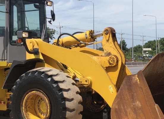 ขายรถตักล้อยาง TCM L32-3 นำเข้าเองจากญี่ปุ่น สภาพสวยพร้อมใช้งาน มีVDOการทำงานครับ ขายรถตักล้อยาง TCM L32-3 นำเข้าเองจากญี่ปุ่น สภาพสวยพร้อมใช้งาน มีVDOการทำงานครับ