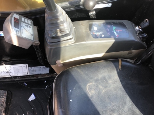 ขายรถขุด CAT 305SR คอนโทรลสั้น ปั๊มนิ้ว นำเข้าเองจากญี่ปุ่น สภาพสวยพร้อมใช้ มีVDOการทำงานครับ