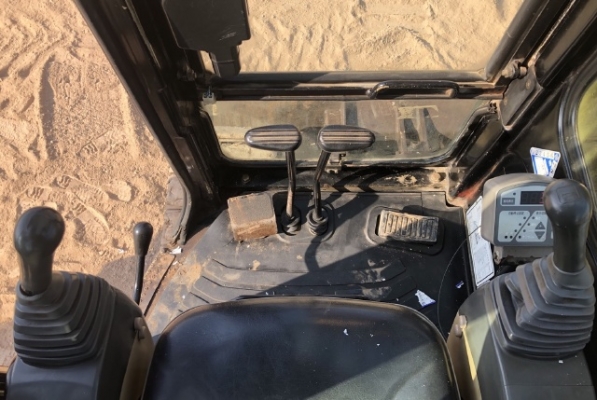 ขายรถขุด CAT 305SR คอนโทรลสั้น ปั๊มนิ้ว นำเข้าเองจากญี่ปุ่น สภาพสวยพร้อมใช้ มีVDOการทำงานครับ