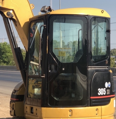 ขายรถขุด CAT 305SR คอนโทรลสั้น ปั๊มนิ้ว นำเข้าเองจากญี่ปุ่น สภาพสวยพร้อมใช้ มีVDOการทำงานครับ