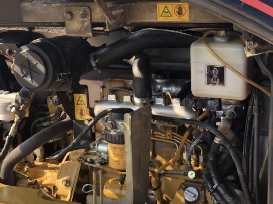 ขายรถขุด CAT 305SR คอนโทรลสั้น ปั๊มนิ้ว นำเข้าเองจากญี่ปุ่น สภาพสวยพร้อมใช้ มีVDOการทำงานครับ