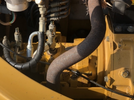 ขายรถขุด CAT 305SR คอนโทรลสั้น ปั๊มนิ้ว นำเข้าเองจากญี่ปุ่น สภาพสวยพร้อมใช้ มีVDOการทำงานครับ