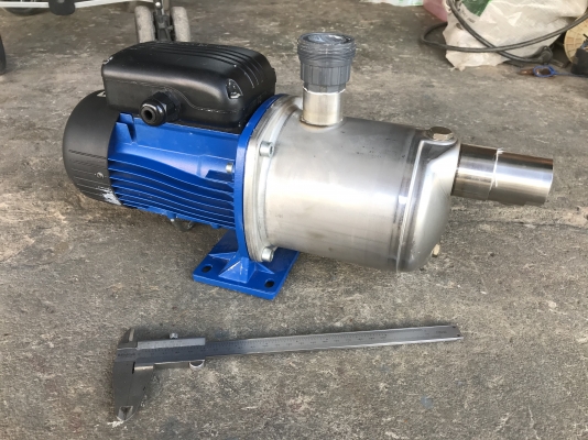 ขายปั้มน้ำแรงดันสูง 4ใบพัด Lowara 0.55Kw.(3/4HP.) 380V made in Italy สภาพสวยมาก หมุนนิ่ม พร้อมใช้งาน