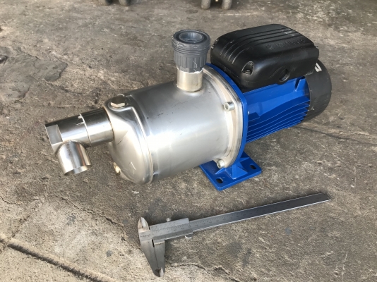 ขายปั้มน้ำแรงดันสูง 4ใบพัด Lowara 0.55Kw.(3/4HP.) 380V made in Italy สภาพสวยมาก หมุนนิ่ม พร้อมใช้งาน