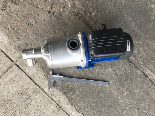 ขายปั้มน้ำแรงดันสูง 4ใบพัด Lowara 0.55Kw.(3/4HP.) 380V made in Italy สภาพสวยมาก หมุนนิ่ม พร้อมใช้งาน