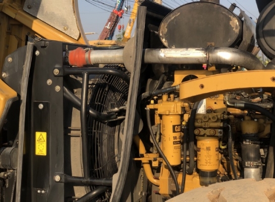 ขายรถตักล้อยาง CAT 950H ปี 2012 นำเข้าเองจากญี่ปุ่น สภาพสวยพร้อมใช้งาน มีVDOการทำงานครับ