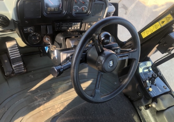 ขายรถตักล้อยาง CAT 950H ปี 2012 นำเข้าเองจากญี่ปุ่น สภาพสวยพร้อมใช้งาน มีVDOการทำงานครับ