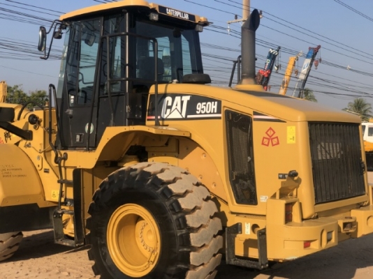 ขายรถตักล้อยาง CAT 950H ปี 2012 นำเข้าเองจากญี่ปุ่น สภาพสวยพร้อมใช้งาน มีVDOการทำงานครับ