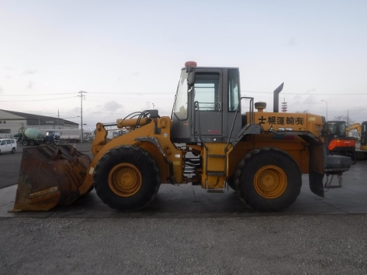 ขายรถตักล้อยาง TCM L27 (เทียบเท่า WA300) นำเข้าเองจากญี่ปุ่น สภาพสวยพร้อมใช้งาน ถึงเร็วๆนี้ครับ