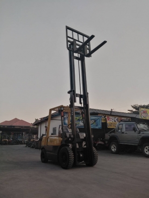 ขาย โฟรคลิฟท์ ที ซี เอ็ม ดีเซล หนัก 2.5 ตัน เสา 4 เมตร ขาย โฟรคลิฟท์ ที ซี เอ็ม ดีเซล หนัก 2.5 ตัน เสา 4 เมตร