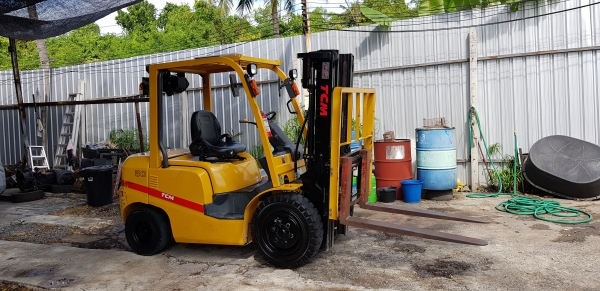 ขายรถยกโฟล์คลิฟท์ TCM ขนาด 3 ตัน เสาสูง 4.35 เมตร เสาเข้าตู้ ติดตั้งอุปกรณ์พิเศษไซด์ชิฟ (รถญี่ปุ่น )