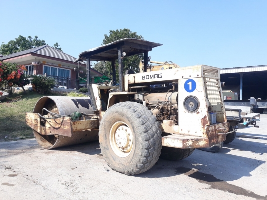 รถบด BOMAX 10 ตัน รถบด BOMAX 10 ตัน