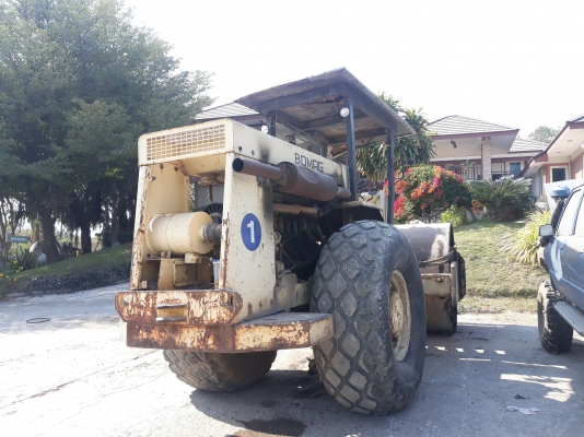 รถบด BOMAX 10 ตัน รถบด BOMAX 10 ตัน