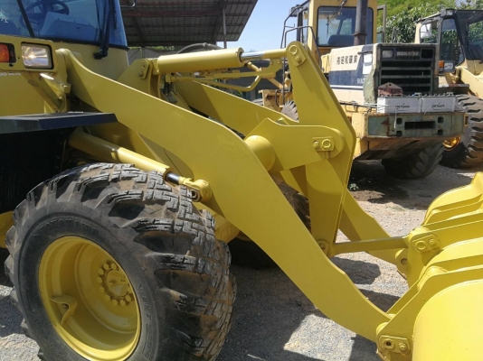 ขาย รถตัก KOMATSU WA100-3 นำเข้าจากญี่ปุ่น ระบบดี สีเดิมทั้งคัน ขายถูก โทร.090-986-2521 อ๊อบ