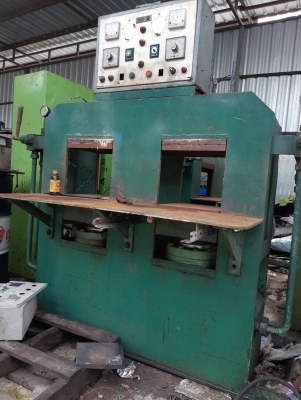 ขายเครื่องอัดยาง2หัวแกน6นิ้วหน้าโต๊ะ12นิ้วราคาถูกคับ